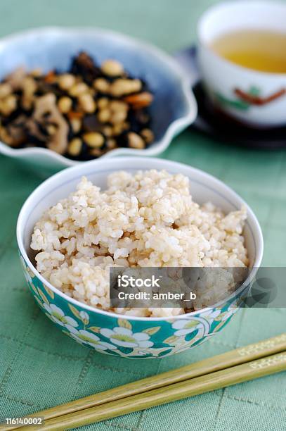 Dampfbad Zubereitete Brown Rice Stockfoto und mehr Bilder von Alternative Medizin - Alternative Medizin, Asien, Dampfkochen