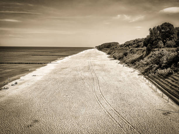 istock Steep coast Pobierowo in black and white 1161552305