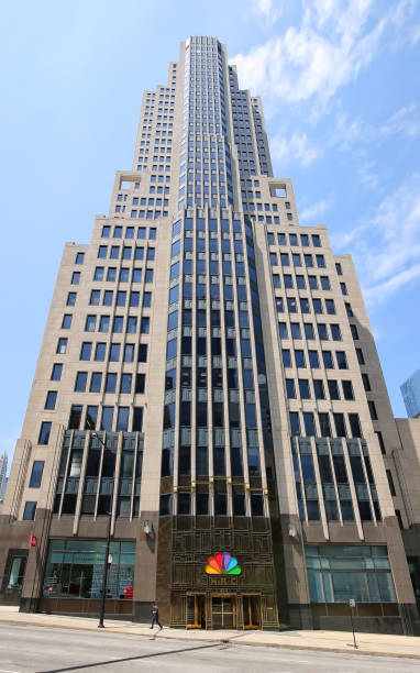 edificio nbc en chicago - nbc fotografías e imágenes de stock