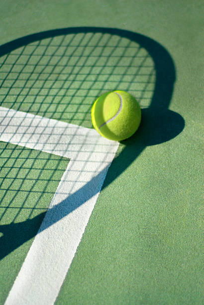 canchas de tenis - tennis court tennis ball racket fotografías e imágenes de stock