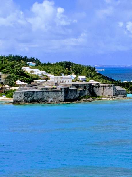 istock Bermuda coastline with turquoise water 1161677951