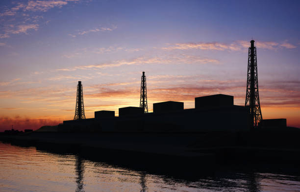centrale électrique côtière - nuclear power station photos et images de collection