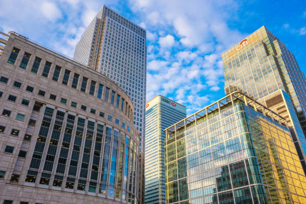 propriedade comercial de canary wharf em londres, reino unido - docklands light railway - fotografias e filmes do acervo