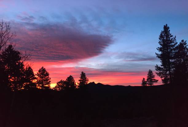 istock Red and Purple Sky Over Riley Peak 1161708464