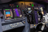 flugzeug-fahrt-richtung-joystick.jpg?b=1&s=170x170&k=20&c=qmvTBVShJdG4KwMVNwbEKO-OwgYUd3_pZ6Z_afUzx44=