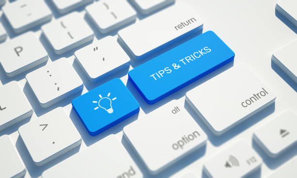 tipps & tricks button auf computertastatur - zaubertrick stock-fotos und bilder