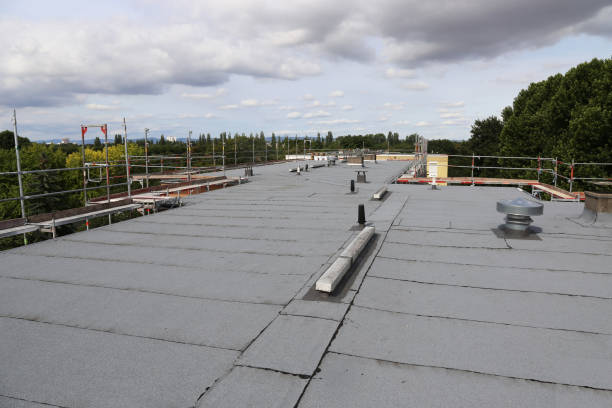 istock Waterproofing flat roof with bitumen sealing membranes 1161805008