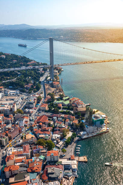 ponte de bosphorus em istambul - aerial view bosphorus bridge bosphorus bridge - fotografias e filmes do acervo
