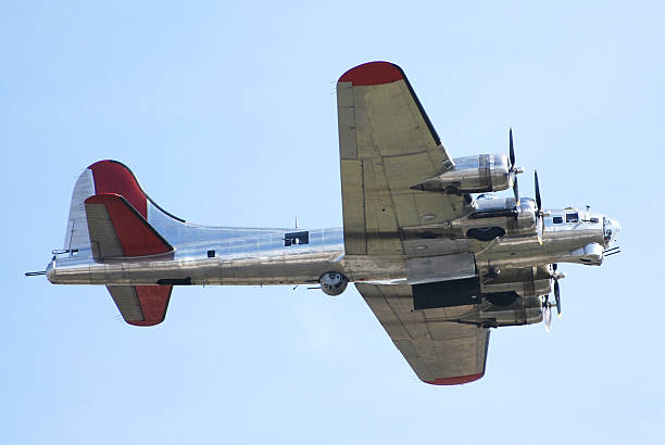 istock WWII bomber B17 Flying Fortress flying 116195091