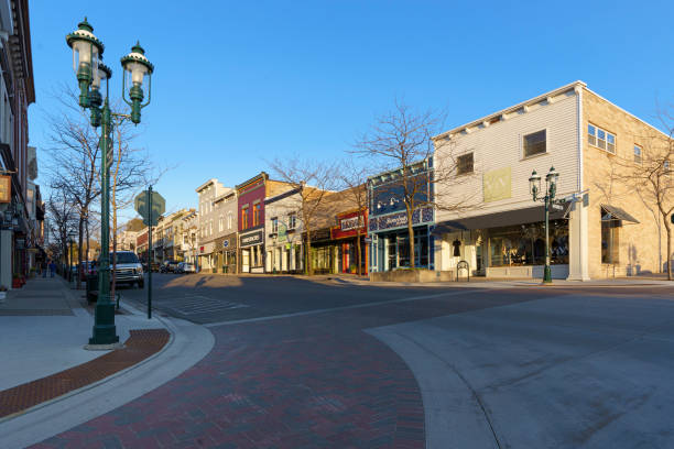 거리 및 비즈니스 - street name sign small town america street street light 뉴스 사진 이미지