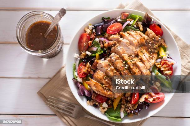 Balsamico Hühnersalat Stockfoto und mehr Bilder von Salatdressing - Salatdressing, Balsamico, Salat - Speisen