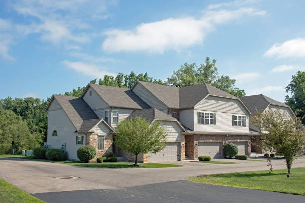 istock Corner Townhouse Condo with Double Garage 1162026483