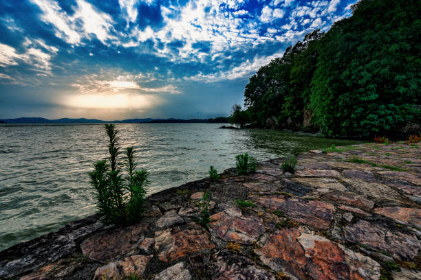 A peaceful scene at the shores of the lake Tae in China