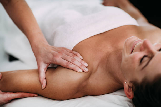 istock Shoulder Sports Massage Therapy 1162190677