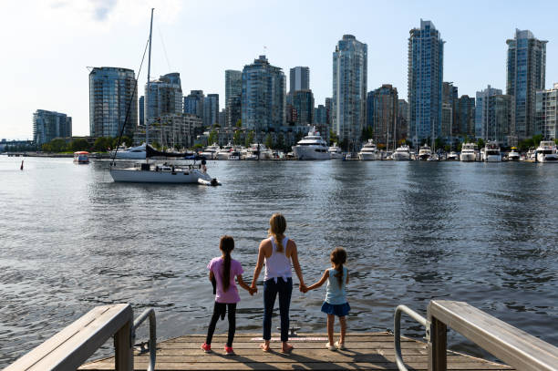 istock Family on vacation in Vancouver, Canada 1162191362