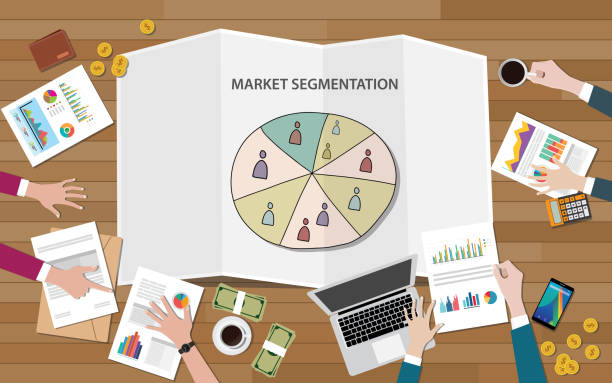 illustrazioni stock, clip art, cartoni animati e icone di tendenza di segmentazione marketing di mercato con le persone gruppo sul team cerchio segmento discutere - customer target people market