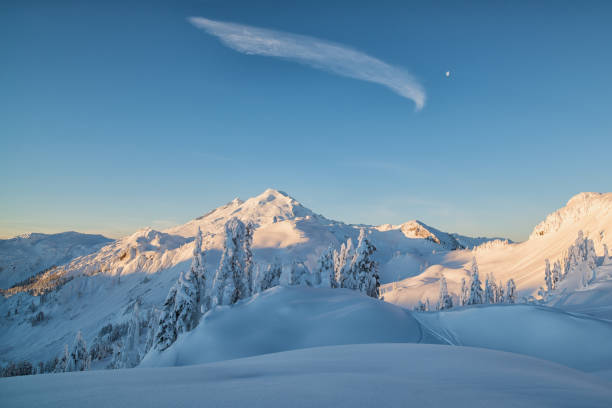 istock Winter Morning on Mt. Baker Wilderness 1162244484