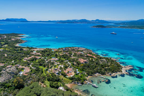 Transparencies of Cala di Volpe Porto Cervo Aerial view of Cala di Volpe in Porto Cervo in Sardinia COsta Smeralda Cala Di Volpe stock pictures, royalty-free photos & images