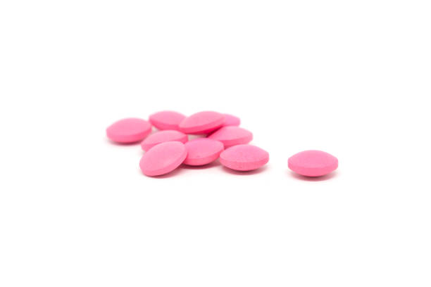istock Heap pills tablet isolated on white background 1162304949