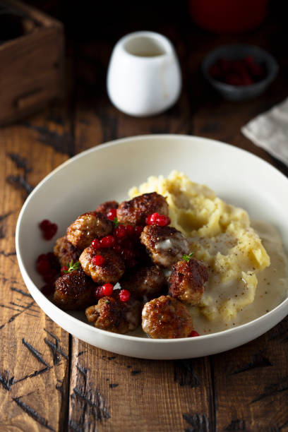 istock Swedish meatballs with potato 1162319932