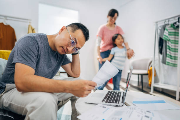 istock Taiwanese family at home 1162335385