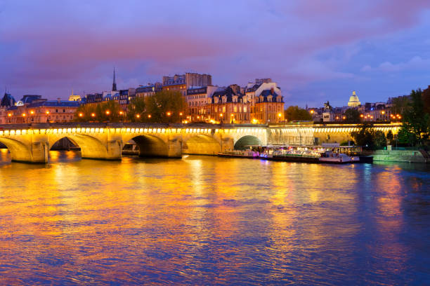 istock Pont Neuf, Paris, France 1162391275
