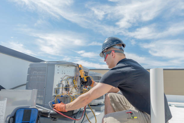 technologia hvac pracuje nad skraplaczem szerokokątnym - gauge metal meter heat zdjęcia i obrazy z banku zdjęć