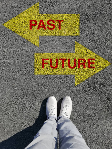 istock Man Choosing go to the Past or Future 1162410180