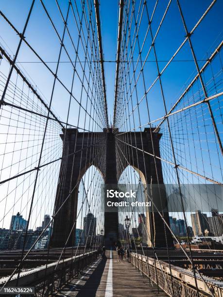 Brooklyn Bridge Stockfoto und mehr Bilder von Amerikanische Kontinente und Regionen - Amerikanische Kontinente und Regionen, Architektur, Bauwerk