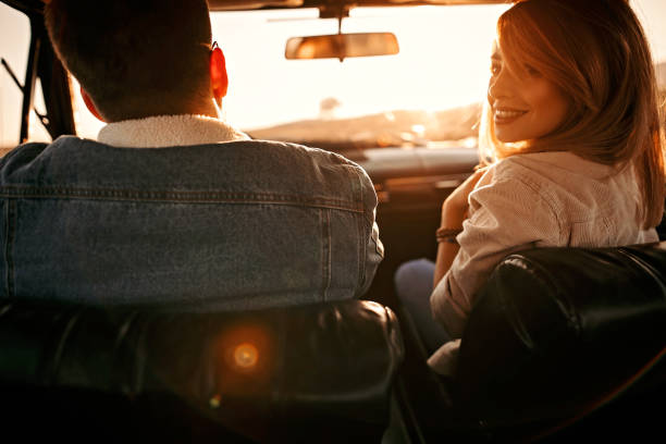 istock Traveling couple 1162441841