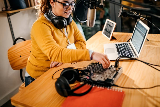 istock Introduce yourself to our listeners 1162454326