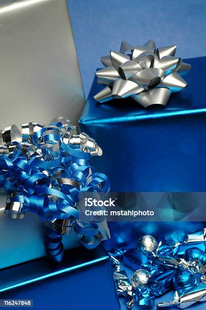 Blau Und Silbergeschenke Stockfoto und mehr Bilder von Chanukka - Chanukka, Geschenk, Fotografie