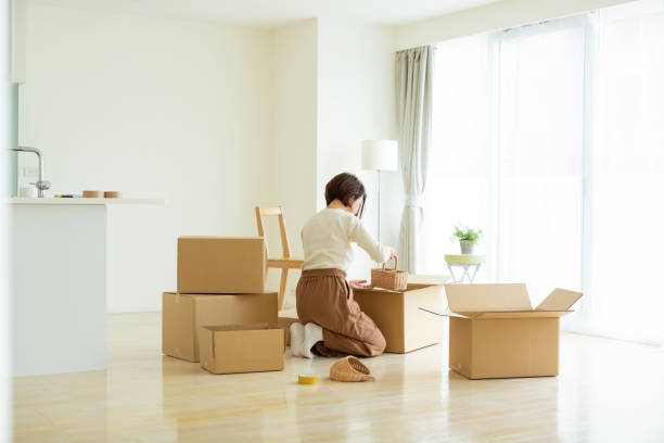 istock Women who are moving 1162509897