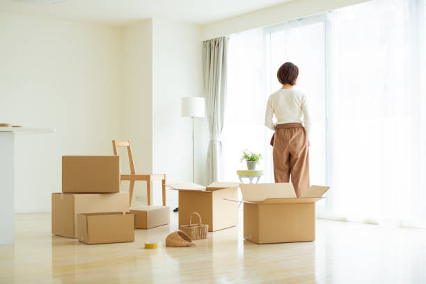 istock Women who are moving 1162509921