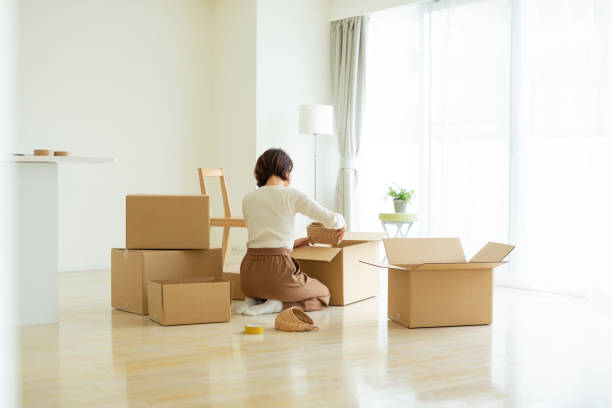 istock Women who are moving 1162509923