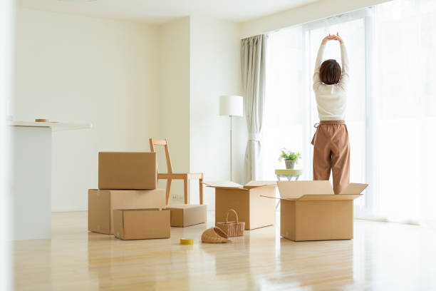 istock Women who are moving 1162510368