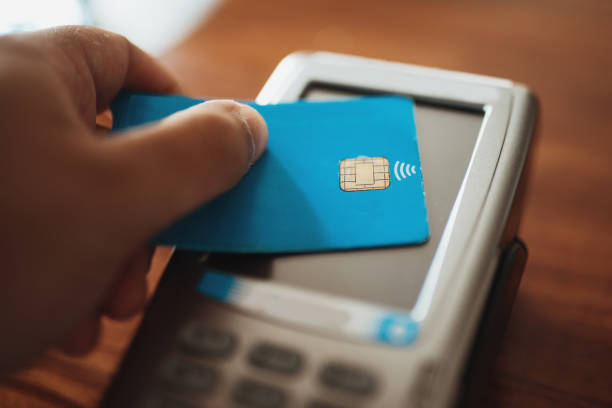 istock Paying with a contactless credit card 1162585563