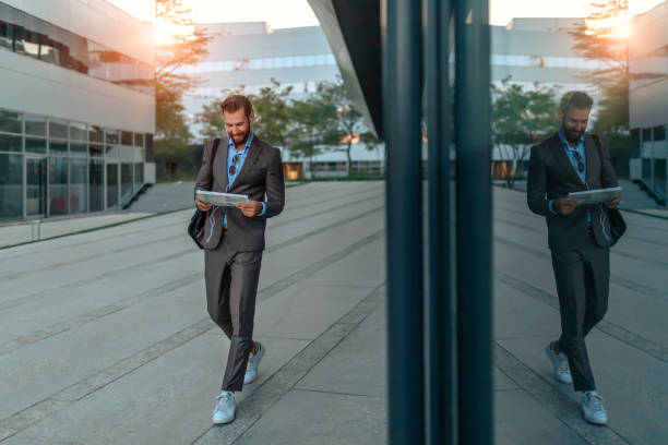 istock Reading the Latest News 1162623103