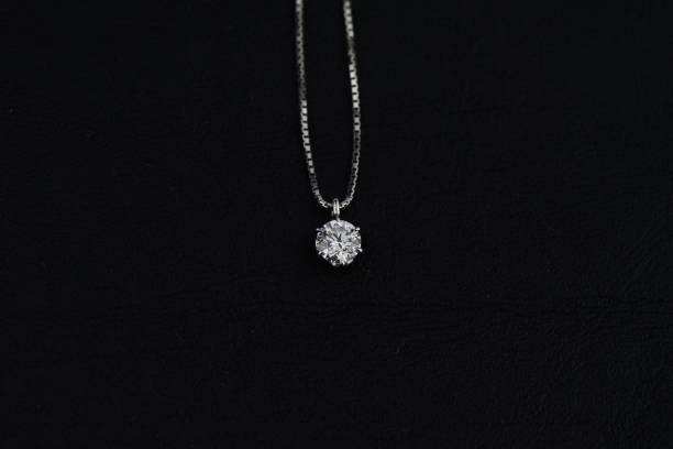 istock Necklace of a diamond 1162651767