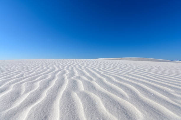 ripples in the sand - desert new mexico sand white sands national monument stock-fotos und bilder
