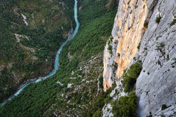 View from a rock wall, down into the river valley of the Verdon. Observation platform and starting point for breathtaking climbing experiences and hikes in beautiful, untouched nature.