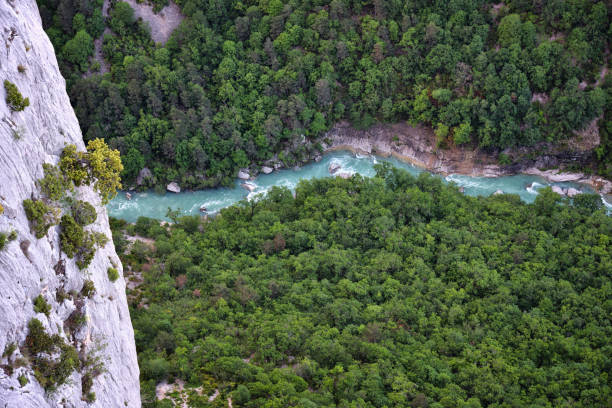river valley of the verdon - ravine geology danger footpath imagens e fotografias de stock