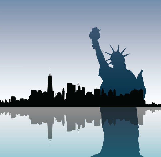 ilustrações, clipart, desenhos animados e ícones de skyline de manhattah e estátua de liberdade. - new york city skyline silhouette manhattan