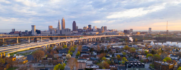 Highway Through Cleveland Ohio Cuyahoga County Seat North America Highway Through Cleveland Ohio Cuyahoga County Seat North America river cuyahoga stock pictures, royalty-free photos & images