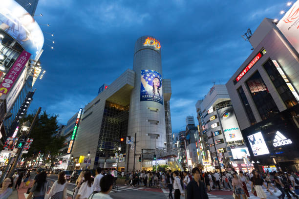 渋谷109 in 東京 - shibuya 109 ストックフォトと画像