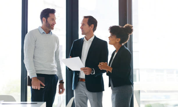 istock Collaborating to boost productivity and workplace synergy 1162721450