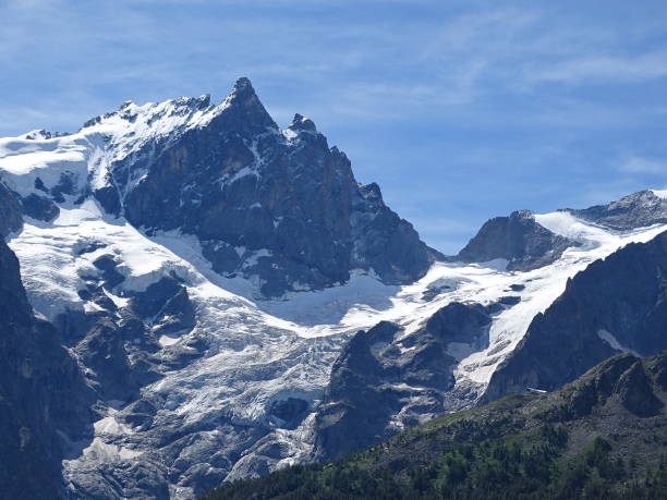 istock La Meije vom Plateau d'Emparis 1162725840
