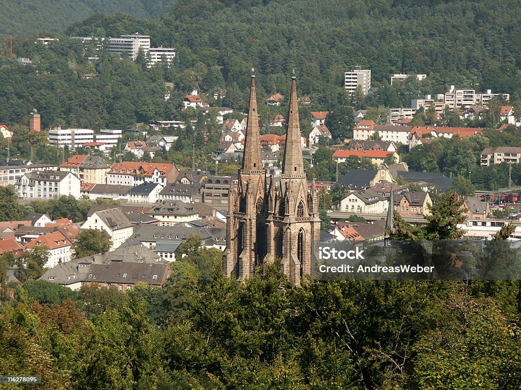 Marburg an der Lahn-Elisabethkirche gesehen vom Zamek Thun - Zbiór zdjęć royalty-free (Bez ludzi)