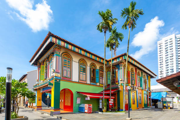 istock Colorful building in Little Indiae. 1162785853