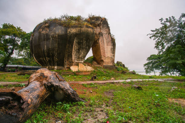 istock Lions of stone 1162809671